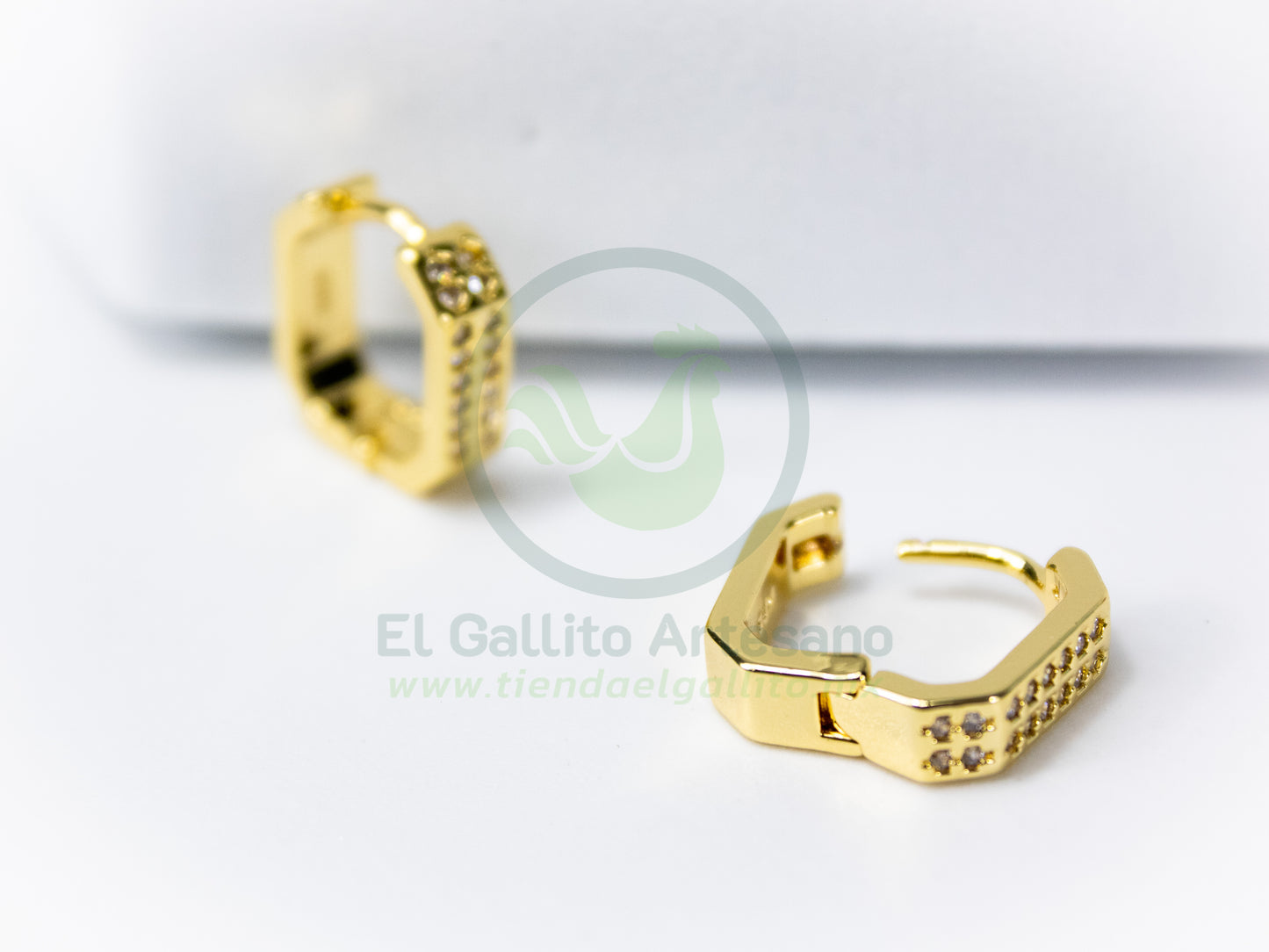 Arete 24-4 MD28 | Corte Facetado Aro Huggie
