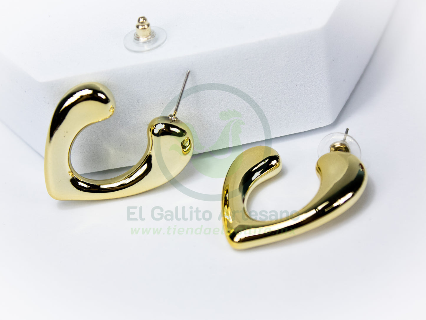 Arete 24-4 MD31-32 | Corazón Silueta Chubby