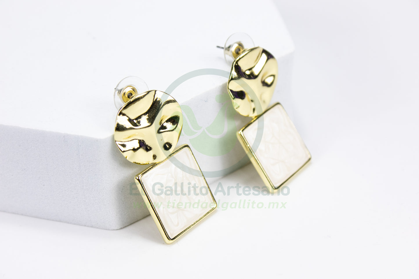 Arete 24-4 MD76-77 | Cuadro Con Circulo Corrugado