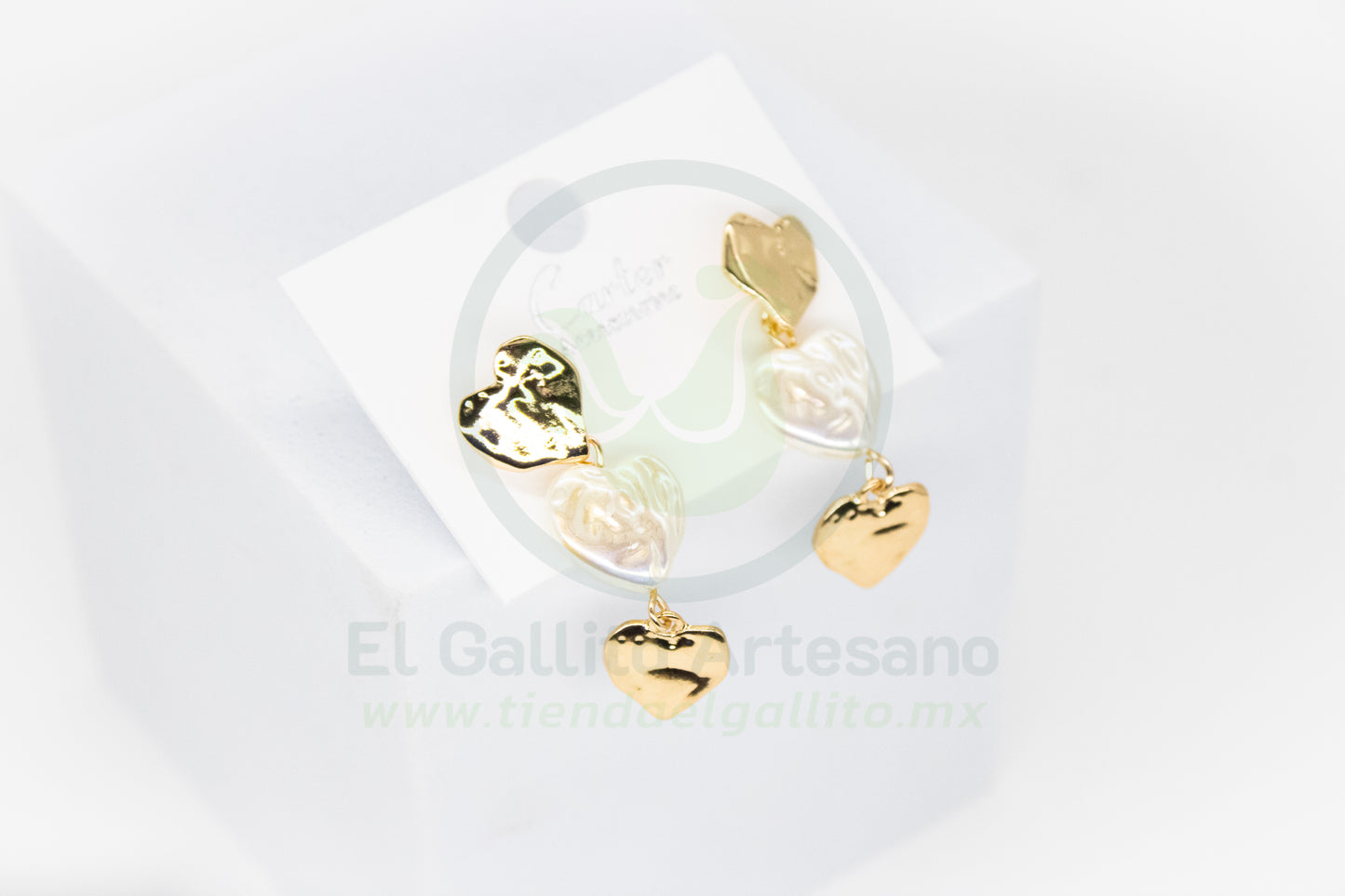 Arete Gold MD38 | Corazones Corrugados Perla