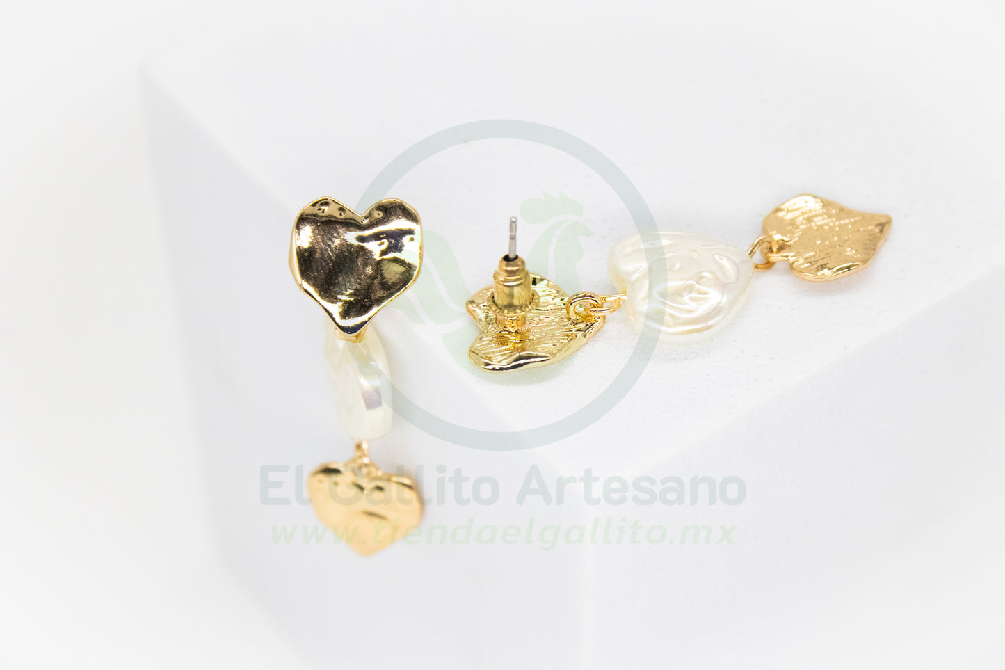 Arete Gold MD38 | Corazones Corrugados Perla
