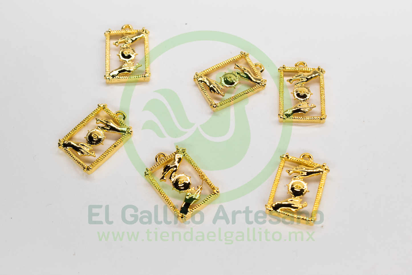 #616 Chapa de Oro - Dije Tarjeta Tarot Sol Manos (PIEZA)