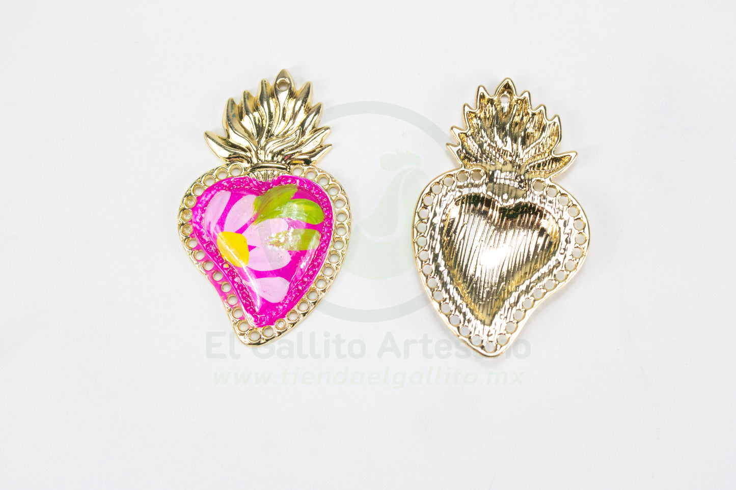 #908 Chapa de Oro - Dije Para Bordar Corazón Pintado (PIEZA) (NUEVO)
