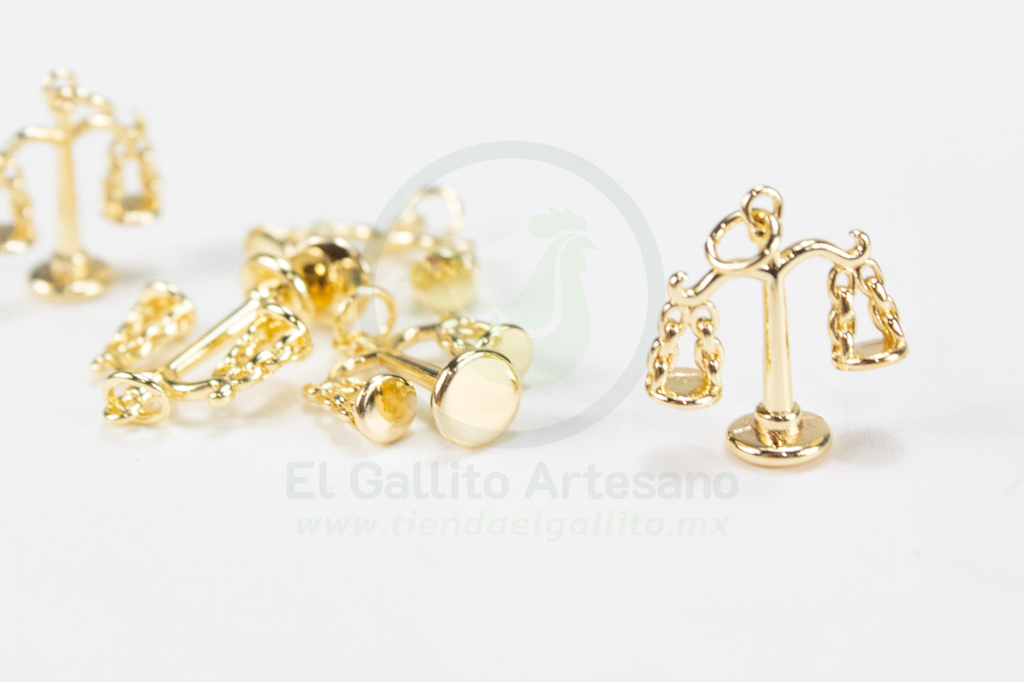 #750 Chapa de Oro - Dije Balanza Justicia 15mm (PIEZA) (NUEVO)