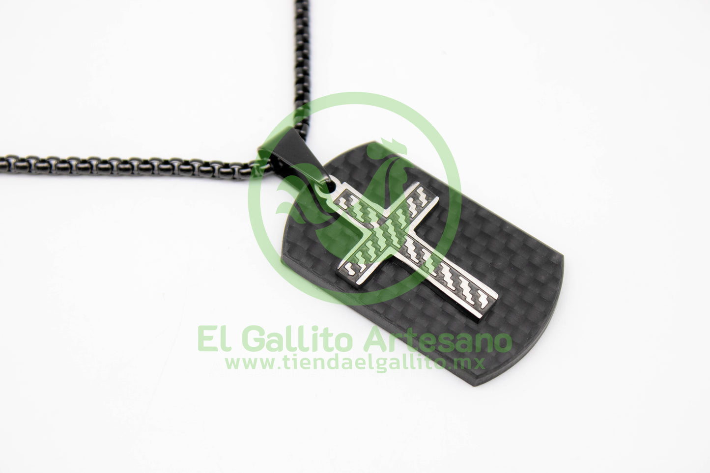 Collar Cruz MD7 | Placa Negra Cruz Plateada Rayada