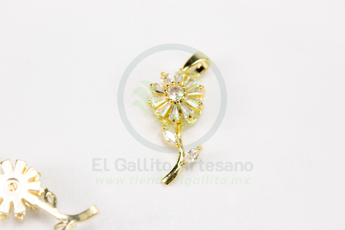 Dije Zirconia #222 | Flor Tallo Blanco