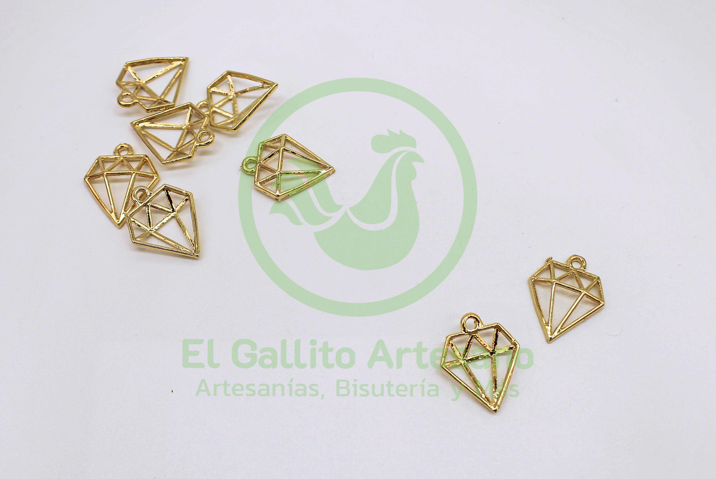 #523 Chapa de Oro - Dije Silueta De Diamante (PIEZA)