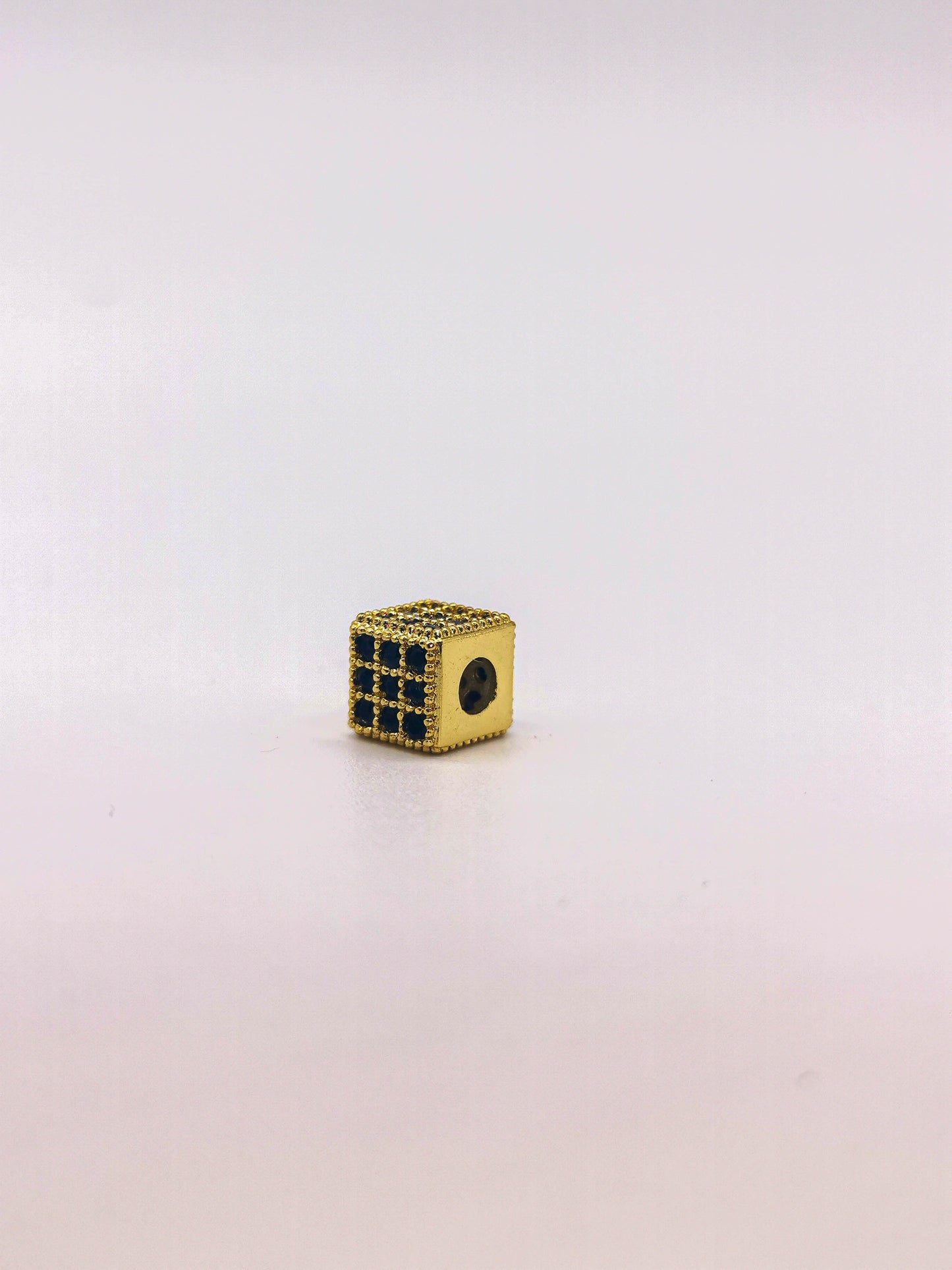 Zirconia #049 Cubo 6mm