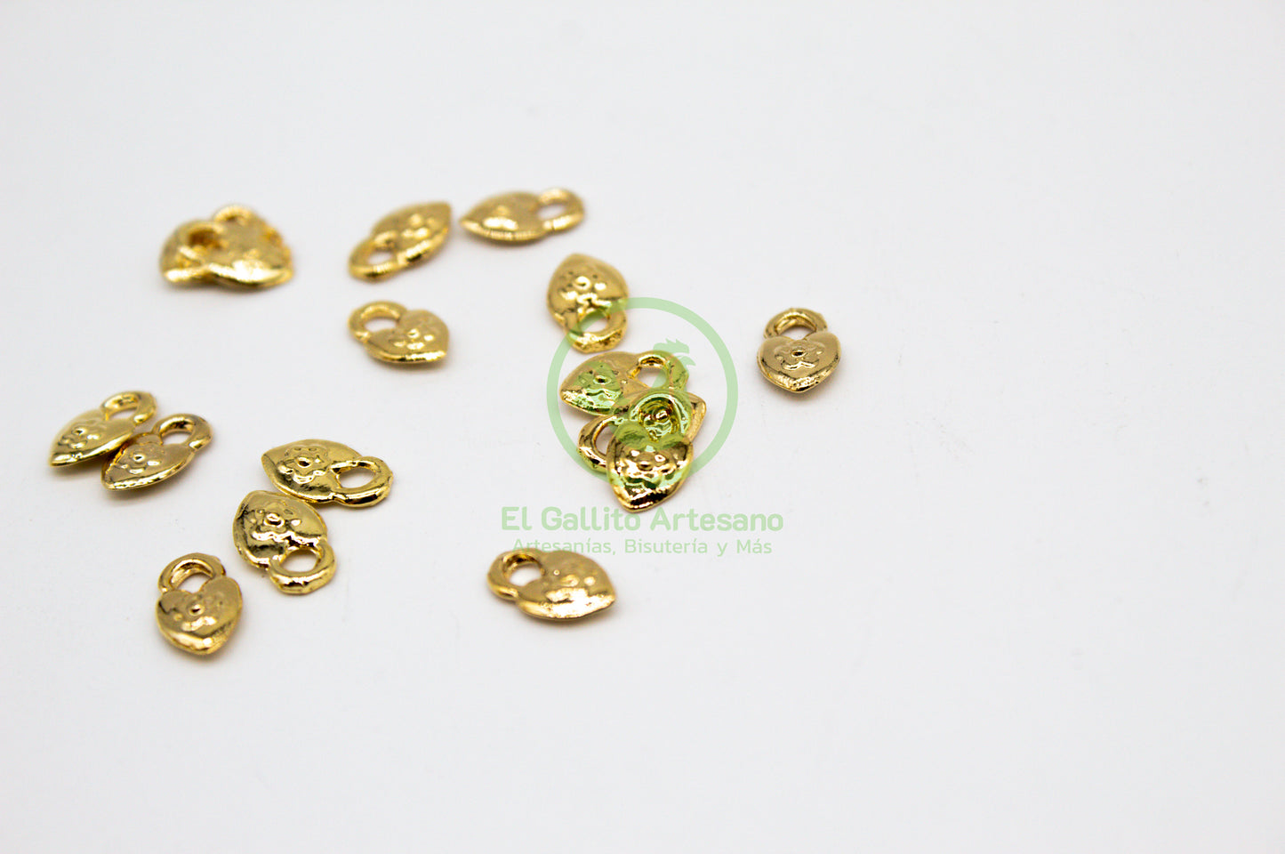#556 Chapa de Oro - Dije Candado Corazón Con Flor