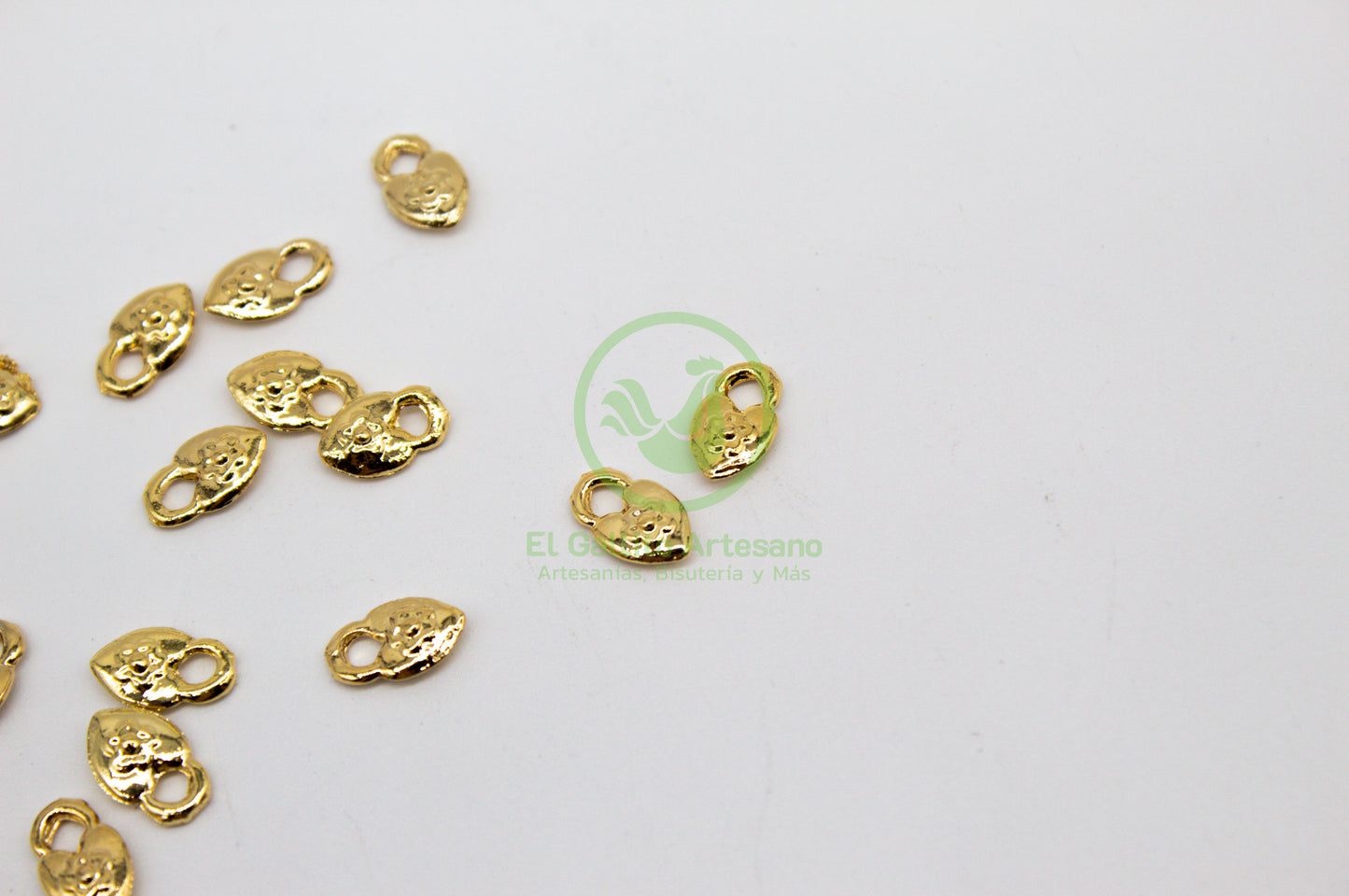 #556 Chapa de Oro - Dije Candado Corazón Con Flor