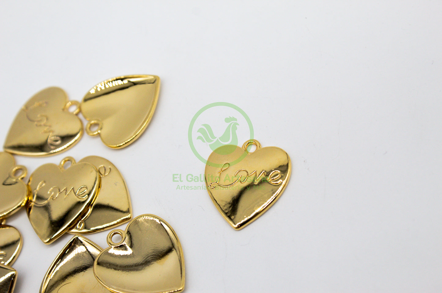 #558 Chapa de Oro - Dije Corazón Grabado Love (PIEZA)