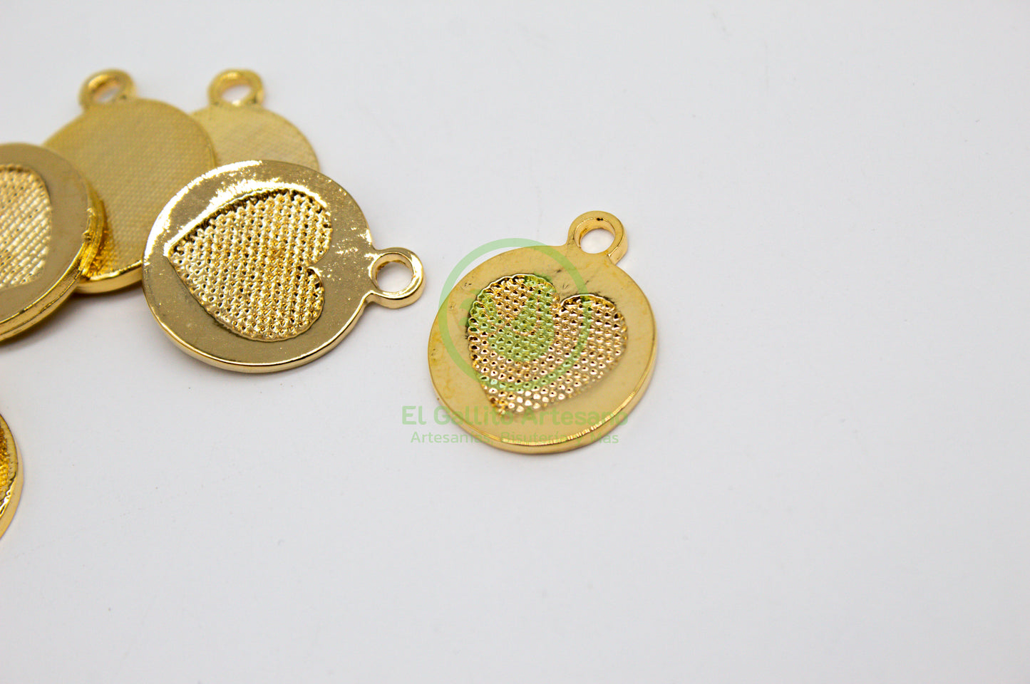 #561 Chapa de Oro - Dije Corazón Grabado Punteado (PIEZA)