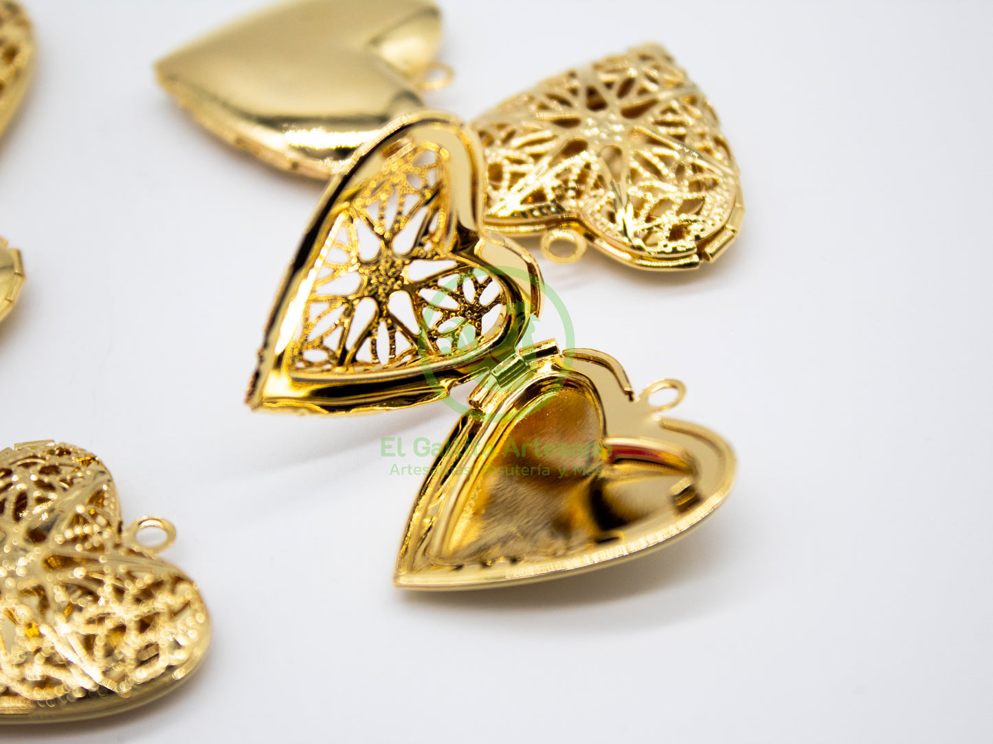 #567 Chapa de Oro - Relicario Corazón Estrella (PIEZA)