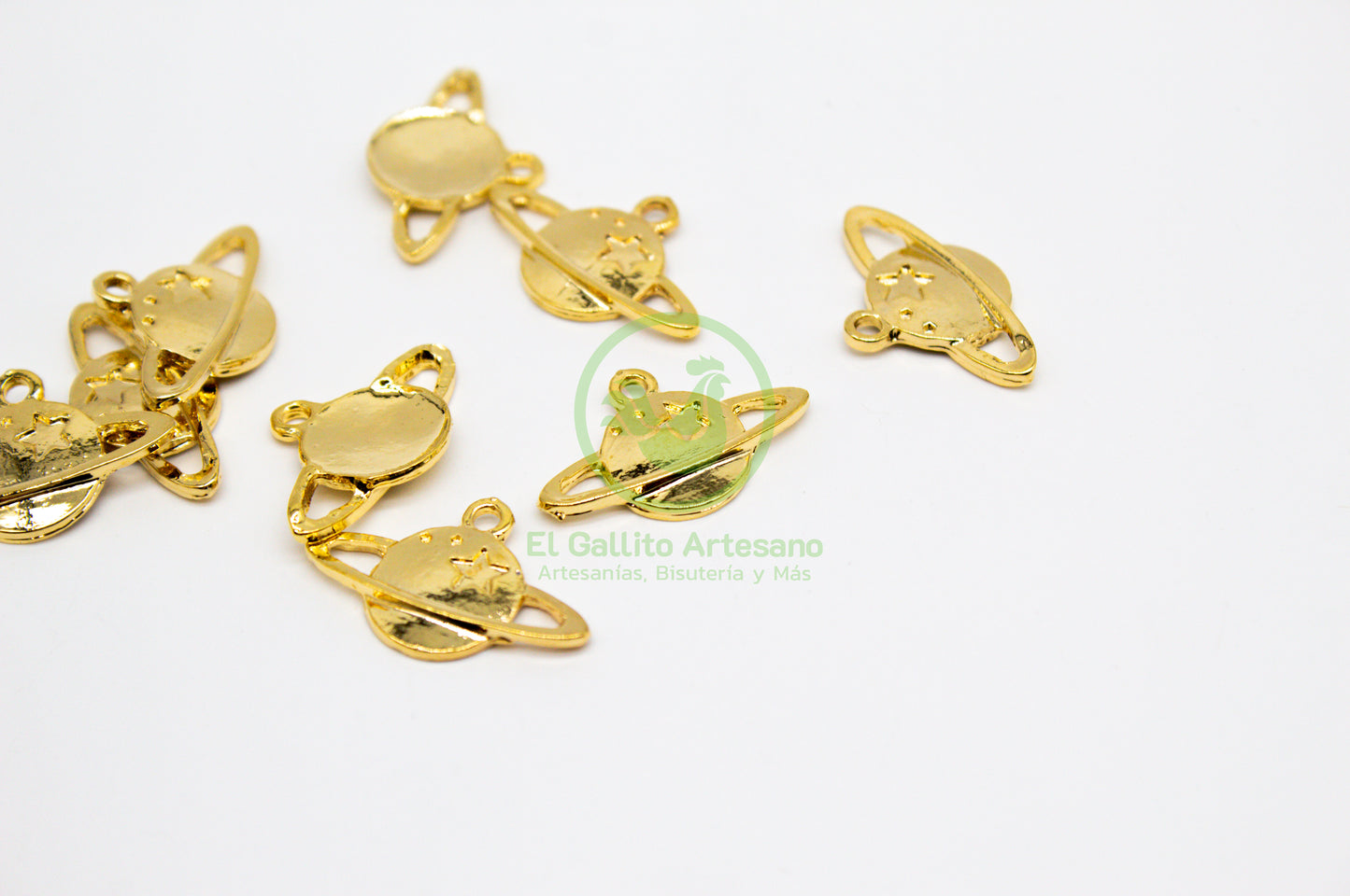 #597 Chapa de Oro - Dije Saturno (PIEZA)