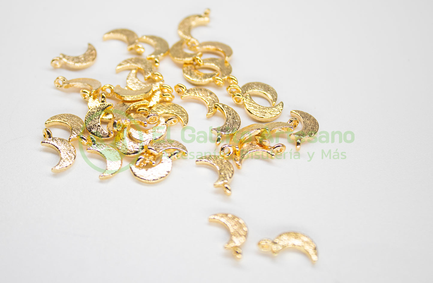 #600 Chapa de Oro - Dije Luna Plana (PIEZA)