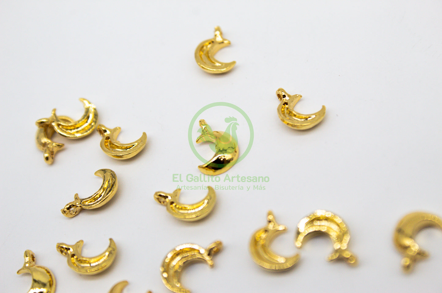 #605 Chapa de Oro - Dije Mini Media Luna