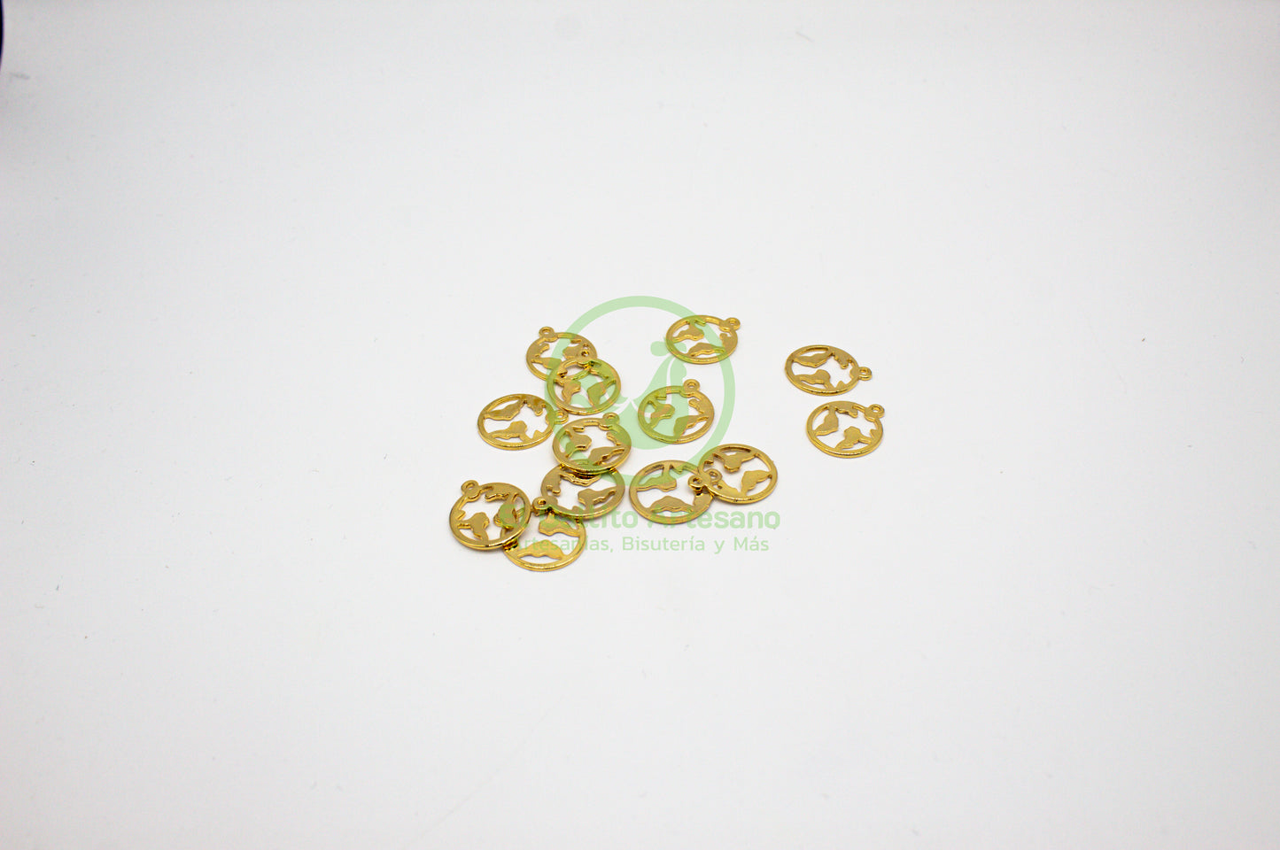 #610 Chapa de Oro - Dije De Mundo (PIEZA)