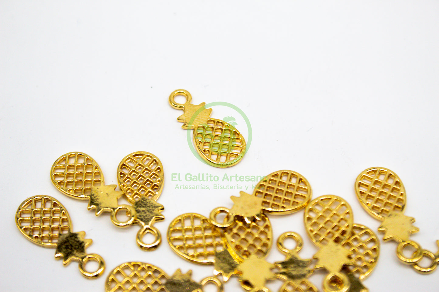 #729 Chapa de Oro - Dije Piña (PIEZA)