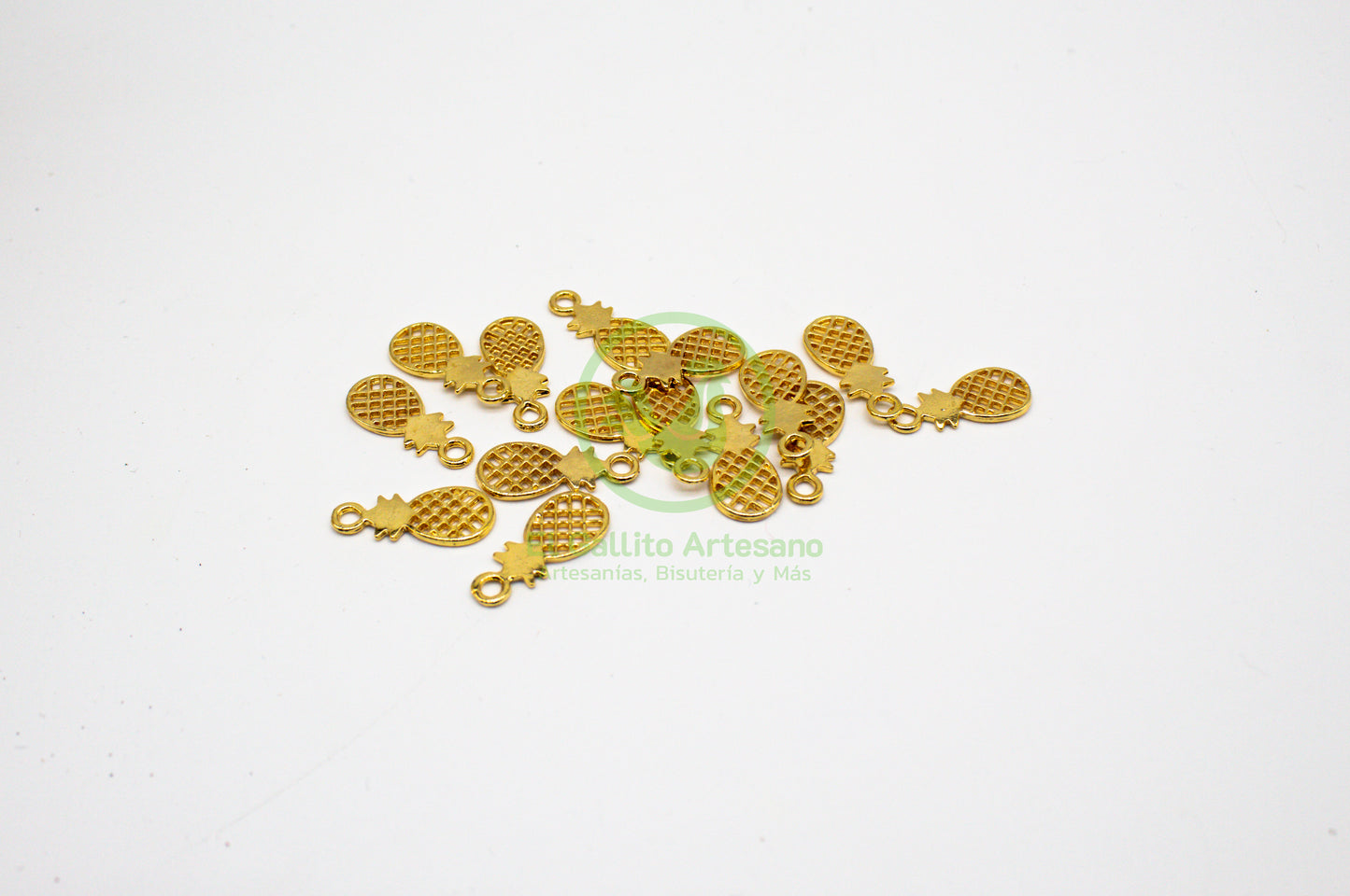 #729 Chapa de Oro - Dije Piña (PIEZA)