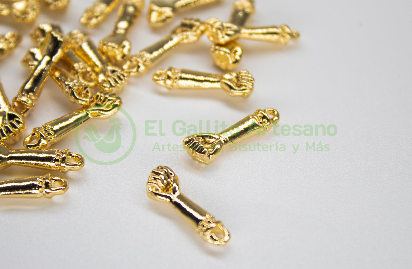 #751 Chapa de Oro - Dije Puño Mini (PIEZA)