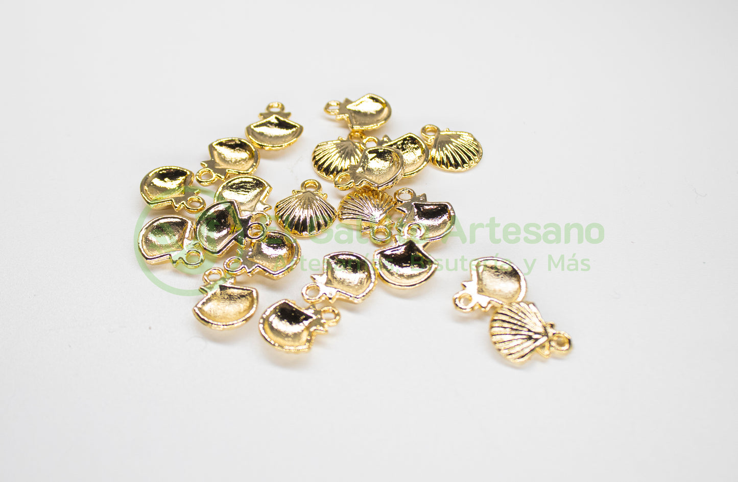 #873 Chapa de Oro - Dije Concha Mediana (PIEZA)