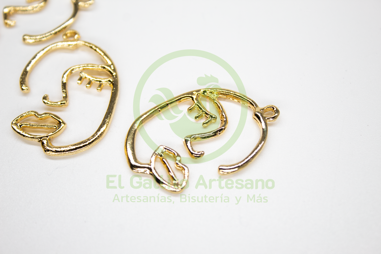 #520 Chapa de Oro - Dije Media Cara Grande (PIEZA)
