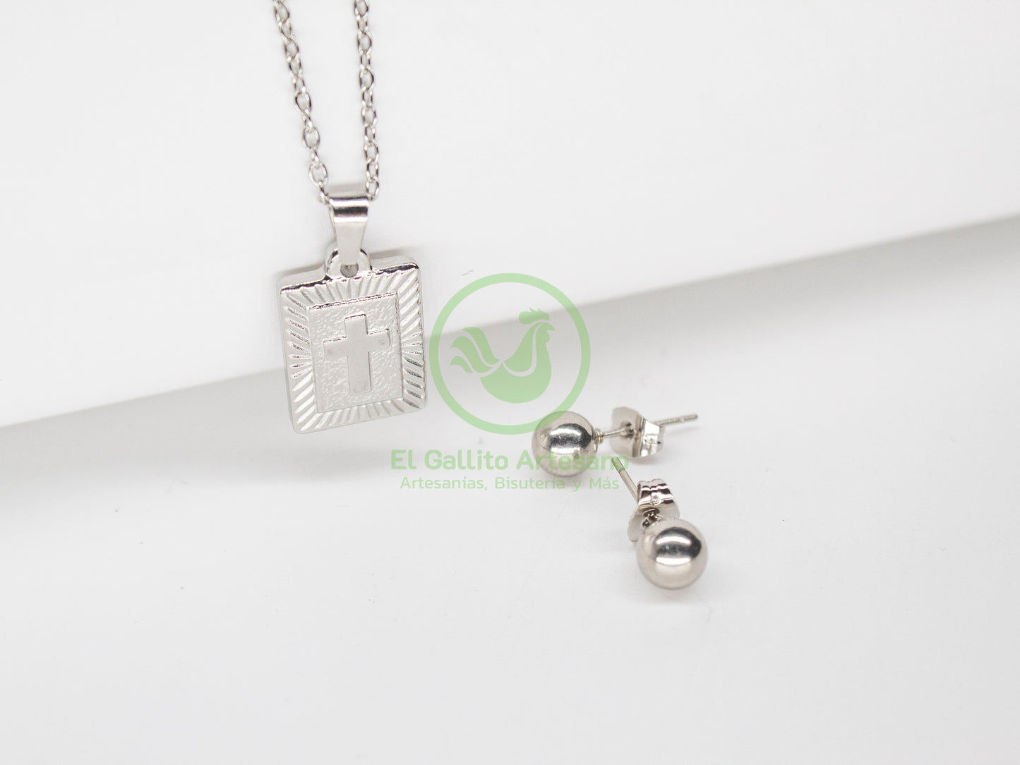 Collar Acero #22 - Cruz en Medalla