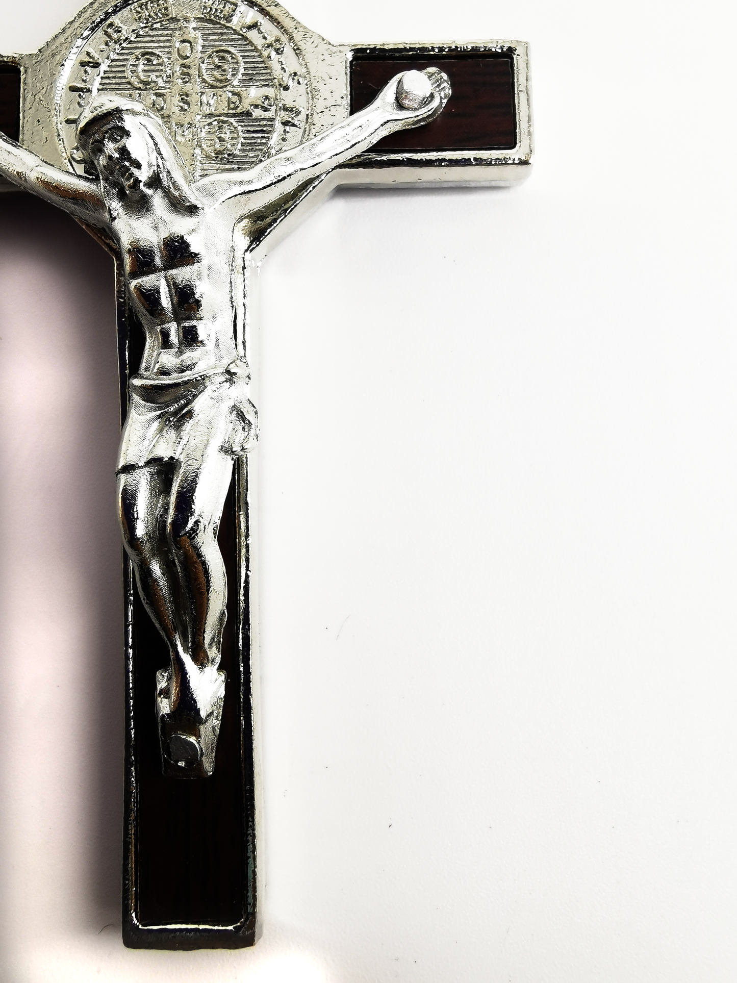 Cruz #555 San Benito c/ Metal 8x4.5cm