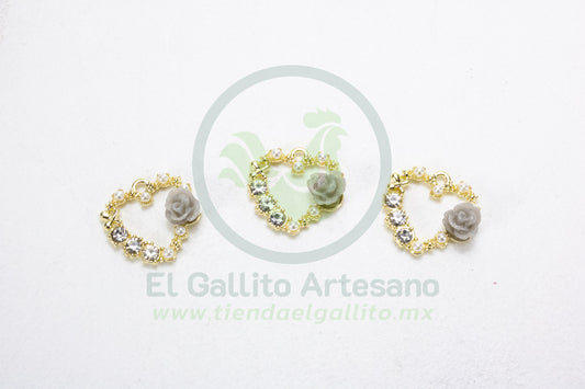 Dije #4 Esmaltado | Corazón con Rosa Blan/Gri