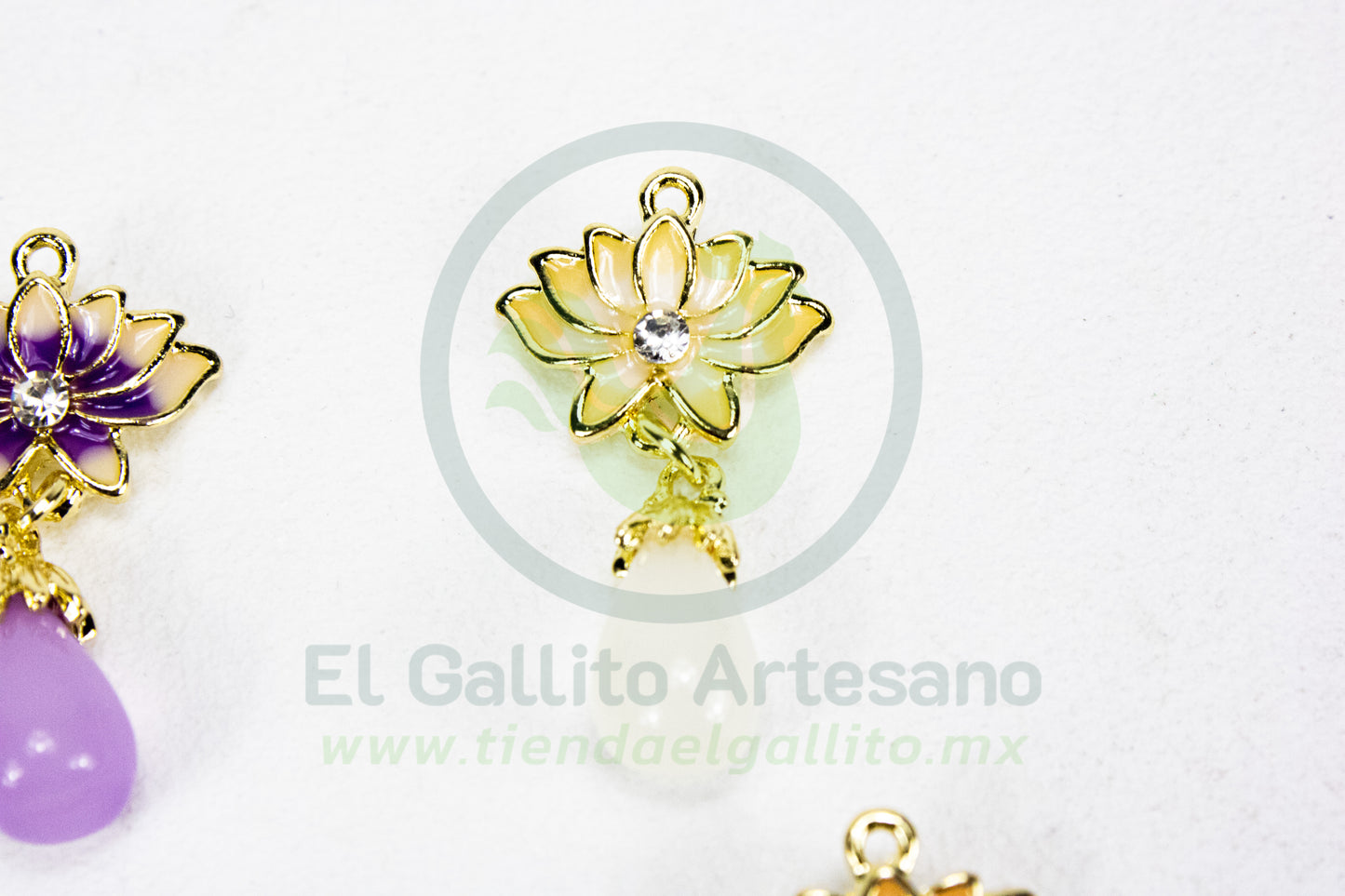 Dije Flor Loto y Gota
