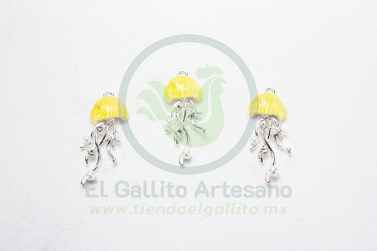 Dije #4 Esmaltado | Medusa Plateada