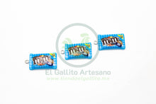 Cargar imagen en el visor de la galería, Bolsa M&amp;M - Dije Acrílico
