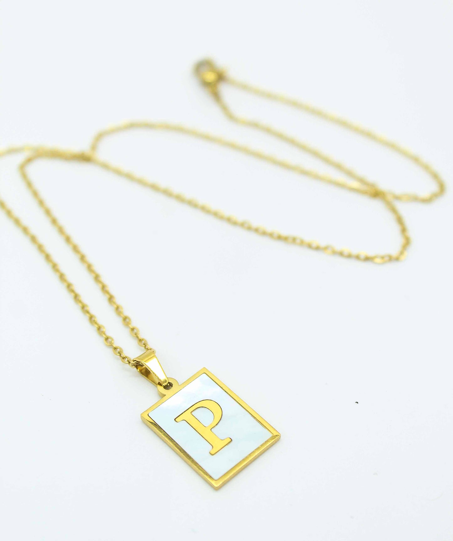 Collar Letras Cuadrado Perla