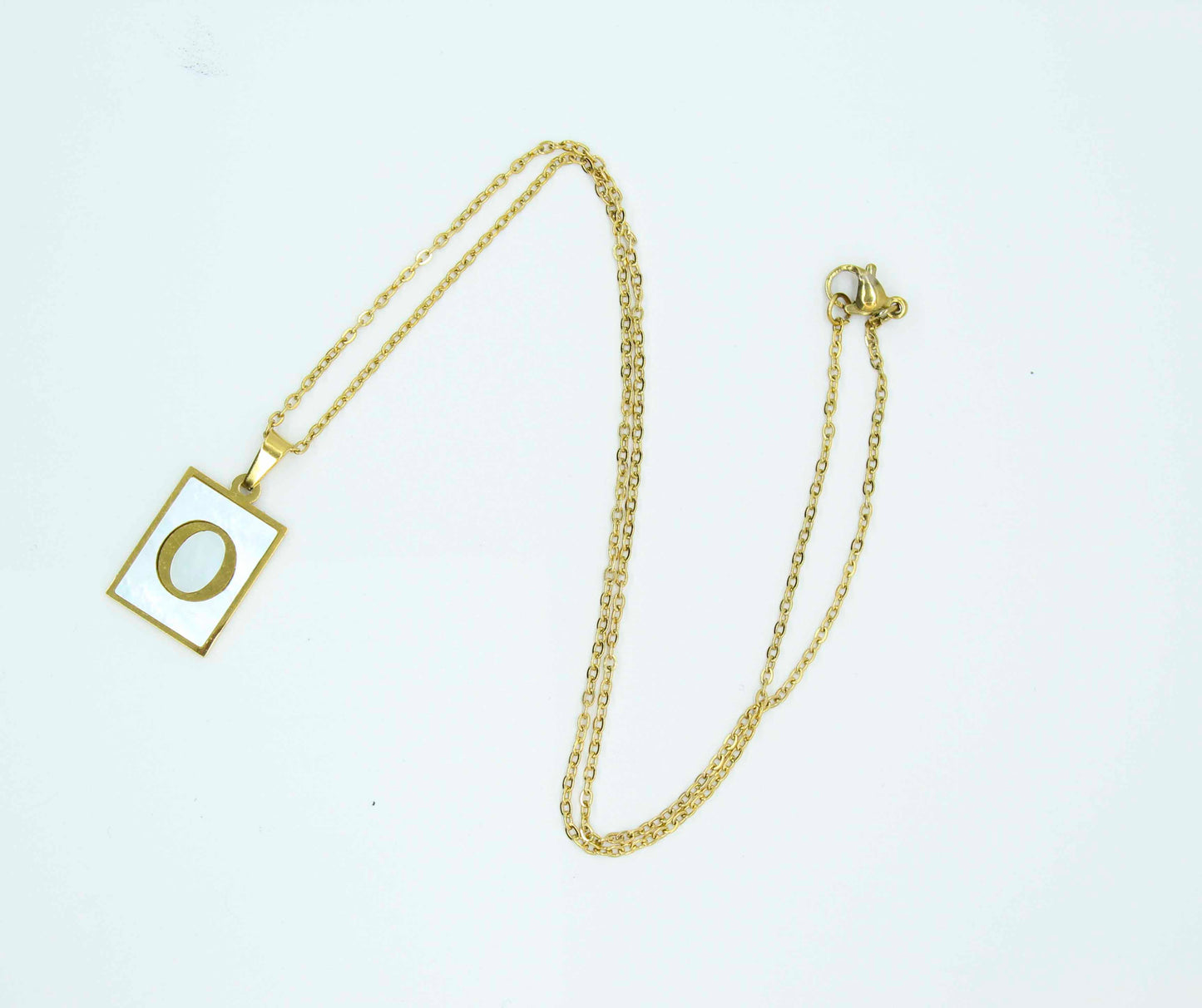 Collar Letras Cuadrado Perla