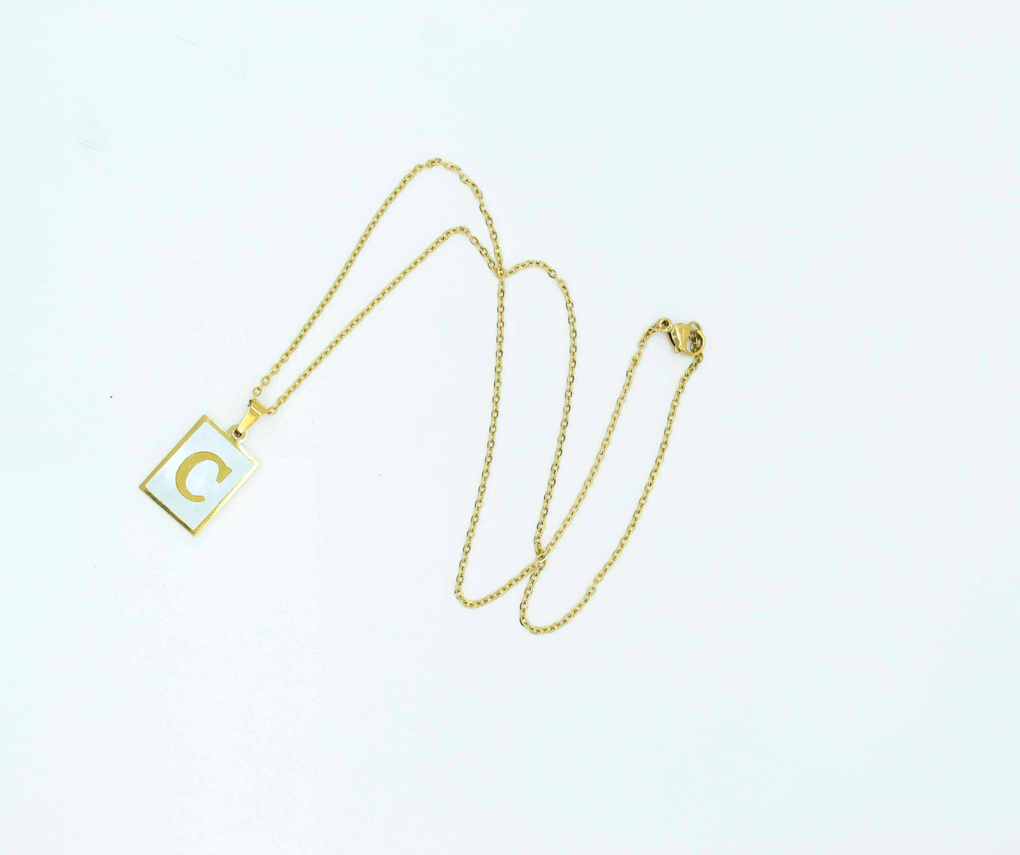 Collar Letras Cuadrado Perla