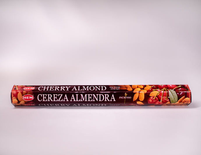 HEM - Cereza Almendra