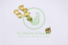 Cargar imagen en el visor de la galería, #514 Chapa de Oro - Dije Emoji Travieso (PIEZA) (ÚLTIMAS PIEZAS)
