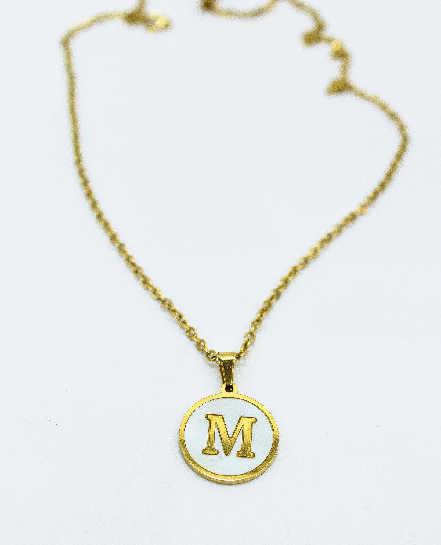 Collar Letras Circulo Perla Madre