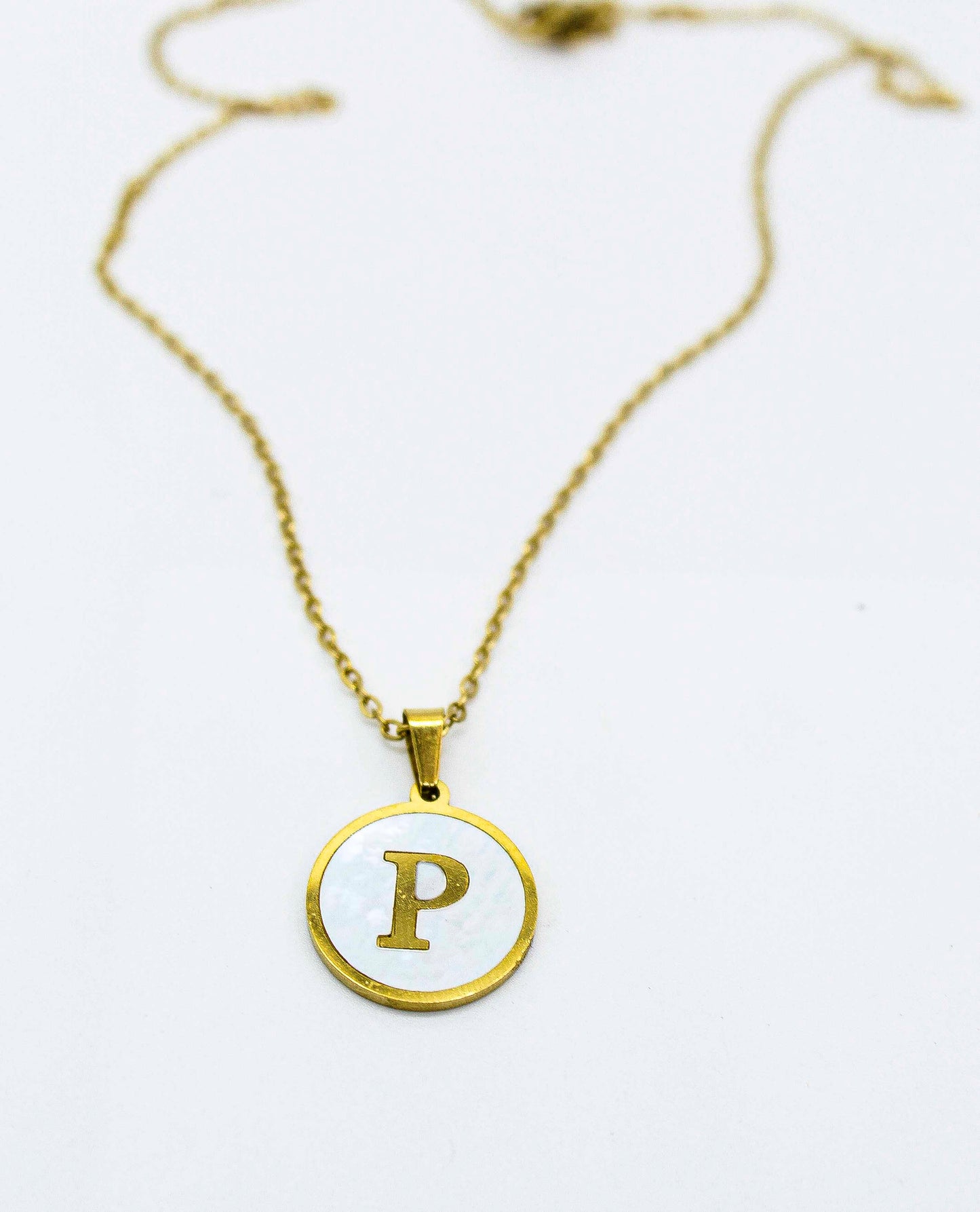 Collar Letras Circulo Perla Madre