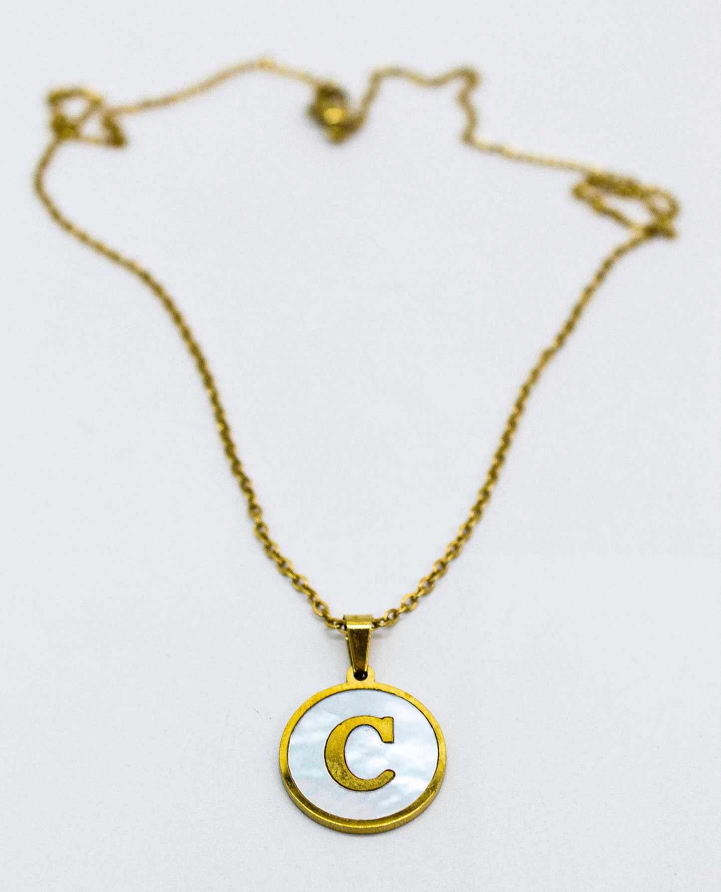 Collar Letras Circulo Perla Madre